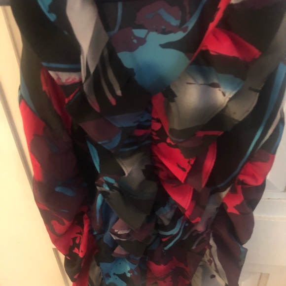 Colorful shapely longer blouse - Picture 3 of 3